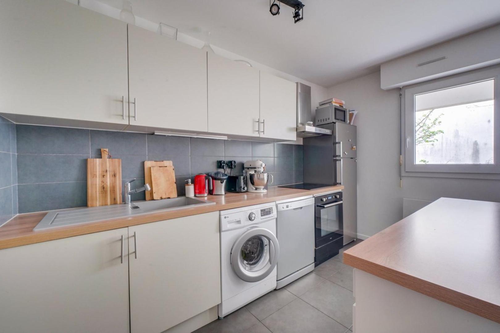 Pleasant Flat In Bordeaux With Terrace And Parking Lejlighed Eksteriør billede